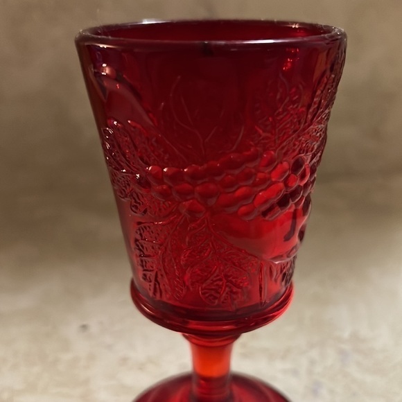 L. G. Wright Strawberry and Currant Ruby Glass Vintage - Picture 2 of 7